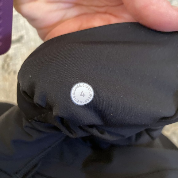 Lululemon Fast & Free Crops size 4 - Picture 6 of 6